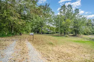 2412 Daves Dr, Shelby, NC 28150 - Photo 3