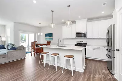 9521 Munsing Drive, Charlotte, NC 28269 - Photo 3