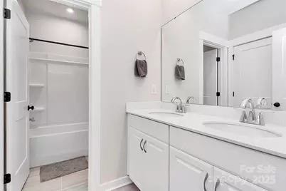 9521 Munsing Drive, Charlotte, NC 28269 - Photo 15