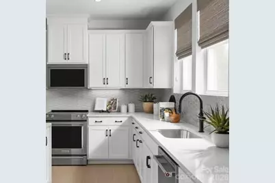 7013 Westrow Avenue #111, Charlotte, NC 28278 - Photo 9