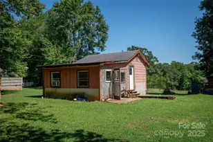 133 Pheasant Ln, Columbus, NC 28722 - Photo 43