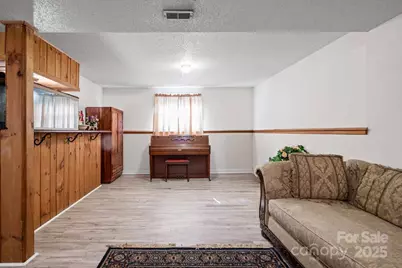 8619 Eaglewind Drive, Charlotte, NC 28212 - Photo 15