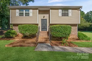 8619 Eaglewind Dr, Charlotte, NC 28212 - Photo 3