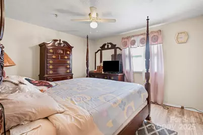 8619 Eaglewind Drive, Charlotte, NC 28212 - Photo 11