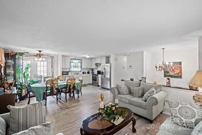 8619 Eaglewind Drive, Charlotte, NC 28212 - Photo 5