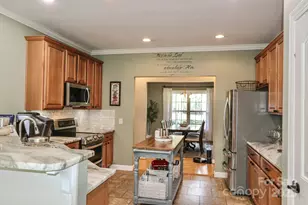 3137 Yorkshire Ln, Boonville, NC 27011 - Photo 9