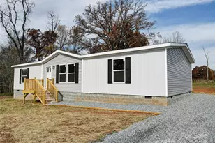 516 Lake Mullis Rd, Harmony, NC 28634 - Photo 23