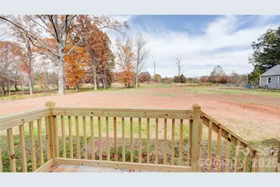 516 Lake Mullis Road, Harmony, NC 28634 - Photo 15