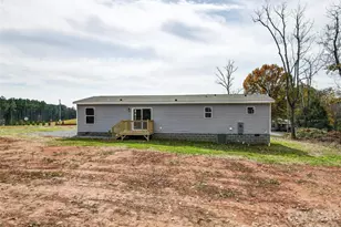 516 Lake Mullis Rd, Harmony, NC 28634 - Photo 25