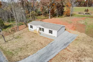 516 Lake Mullis Rd, Harmony, NC 28634 - Photo 3