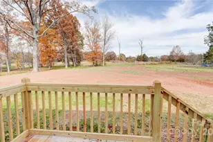 516 Lake Mullis Rd, Harmony, NC 28634 - Photo 15