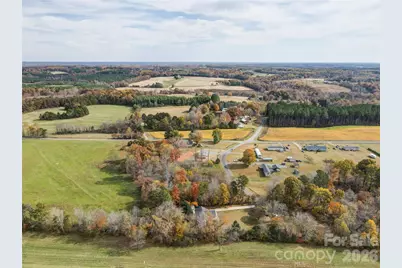 516 Lake Mullis Road, Harmony, NC 28634 - Photo 19