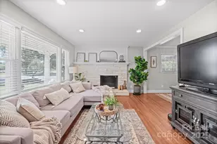 5748 Farmbrook Dr, Charlotte, NC 28210 - Photo 7