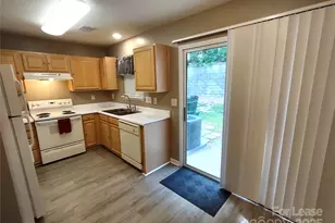 8338 Rudolph Rd, Charlotte, NC 28216 - Photo 5