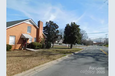 412 S Sutherland Avenue, Monroe, NC 28112 - Photo 3