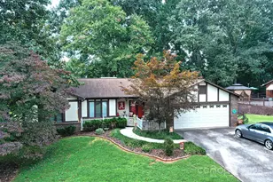 112 Royal Oak Ct, Lenoir, NC 28645 - Photo 1