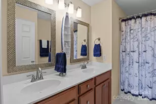 18009 Kings Point Dr, Cornelius, NC 28031 - Photo 21