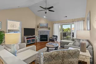 18009 Kings Point Dr, Cornelius, NC 28031 - Photo 17