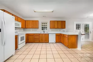 7826 Leisure Ln, Huntersville, NC 28078 - Photo 9