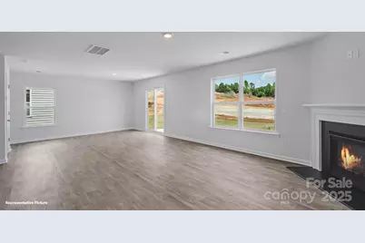 616 13th Avenue Drive NE, Hickory, NC 28601 - Photo 9