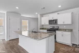 616 13th Ave Dr NE, Hickory, NC 28601 - Photo 7