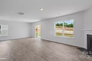 608 13th Ave Dr NE, Hickory, NC 28601 - Photo 9