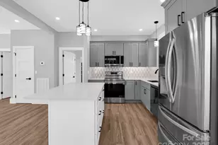 1 Pinnacle Vw Rd, Asheville, NC 28803 - Photo 5