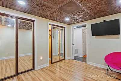 220 35th Avenue NE, Hickory, NC 28601 - Photo 19