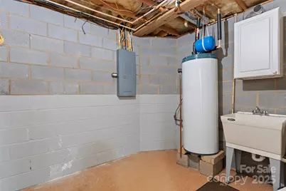 220 35th Avenue NE, Hickory, NC 28601 - Photo 33