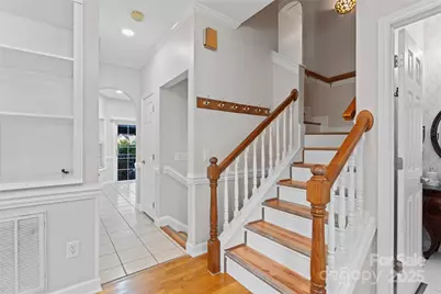 220 35th Avenue NE, Hickory, NC 28601 - Photo 3