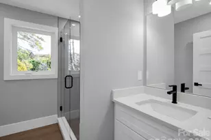 3 Pinnacle Vw Rd, Asheville, NC 28803 - Photo 17