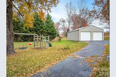 605 Dana Road, Hendersonville, NC 28792 - Photo 7