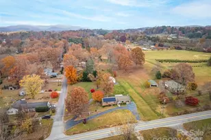 605 Dana Rd, Hendersonville, NC 28792 - Photo 37