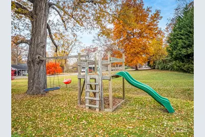 605 Dana Road, Hendersonville, NC 28792 - Photo 7