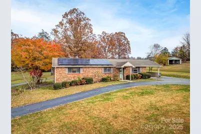 605 Dana Road, Hendersonville, NC 28792 - Photo 1