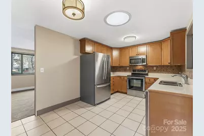 605 Dana Road, Hendersonville, NC 28792 - Photo 15