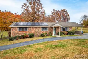 605 Dana Rd, Hendersonville, NC 28792 - Photo 3