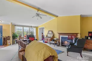 35 Mountaineer Ln, Burnsville, NC 28714 - Photo 9