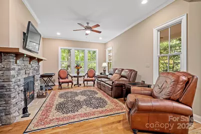 25 E Owl Creek Lane, Fairview, NC 28730 - Photo 11
