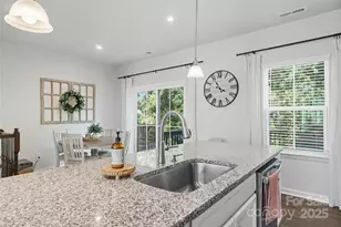 2637 Grantham Place Dr, Fort Mill, SC 29715 - Photo 9