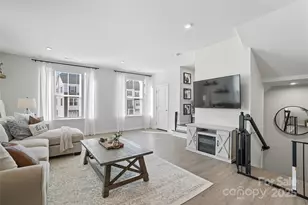 2637 Grantham Place Dr, Fort Mill, SC 29715 - Photo 5