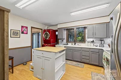 100 Greenbriar Avenue, Flat Rock, NC 28731 - Photo 19