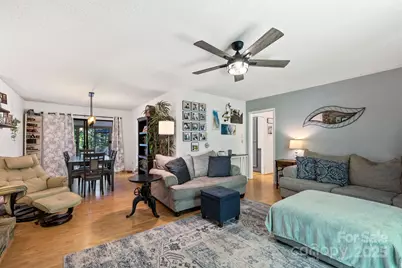 100 Greenbriar Avenue, Flat Rock, NC 28731 - Photo 15