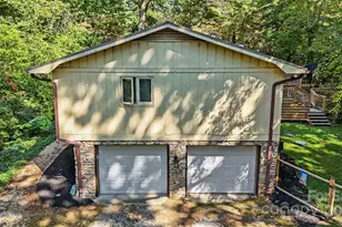 100 Greenbriar Ave, Flat Rock, NC 28731 - Photo 33