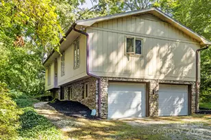 100 Greenbriar Ave, Flat Rock, NC 28731 - Photo 5