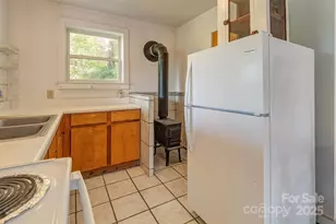 40 Craggy View Ln, Barnardsville, NC 28709 - Photo 5