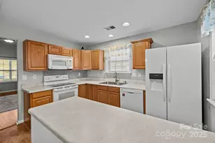 13648 Meade Glen Ct, Charlotte, NC 28273 - Photo 9