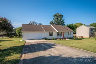 1371 Millrace Dr, Conover, NC 28613 - Photo 35