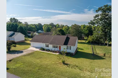 1371 Millrace Drive, Conover, NC 28613 - Photo 3