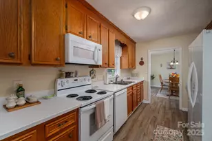 1371 Millrace Dr, Conover, NC 28613 - Photo 13